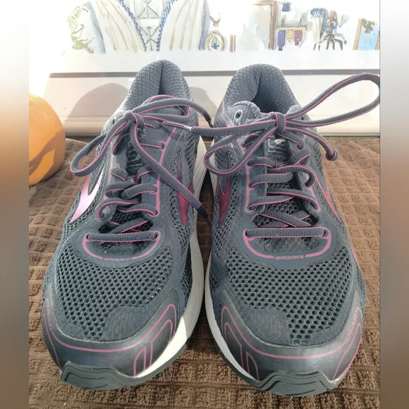 SOLD - Picture 3 of 8